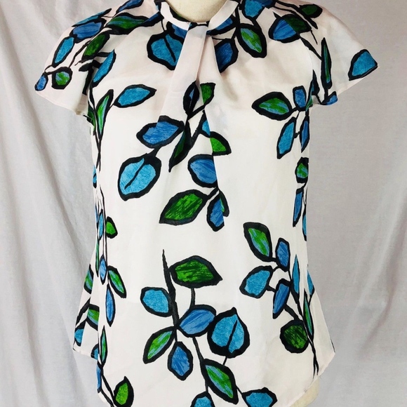 Liz Claiborne Tops - 💼Liz Claiborne Petite 2 Piece Floral Blouse Sz PM